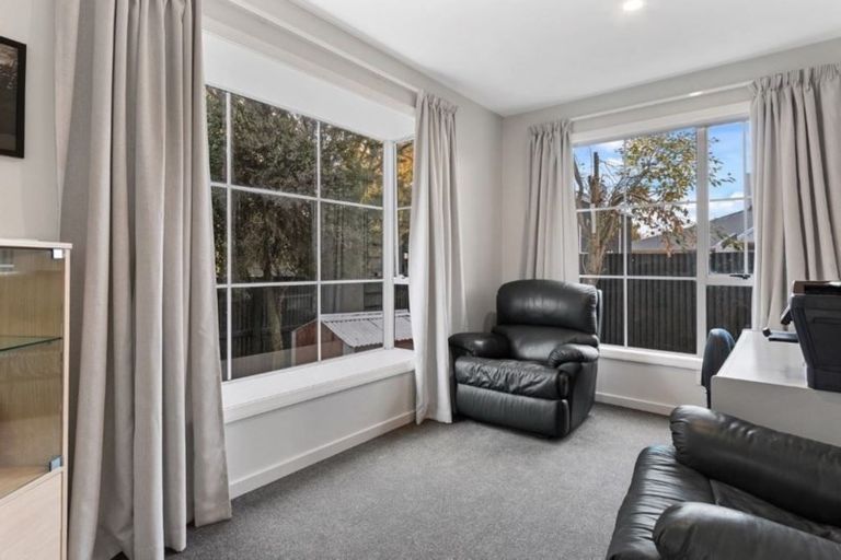 Photo of property in 28 Riverlaw Terrace, Saint Martins, Christchurch, 8022