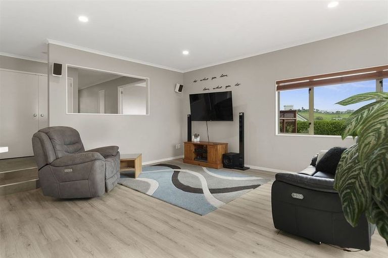 Photo of property in 15 Astor Place, Welcome Bay, Tauranga, 3112