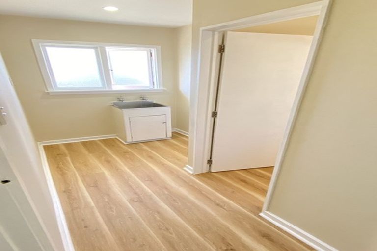 Photo of property in 36 Charlcott Street, Burnside, Christchurch, 8053