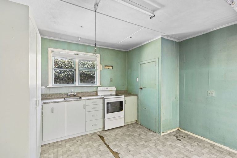 Photo of property in 19 Sunny Grove, Wainuiomata, Lower Hutt, 5014