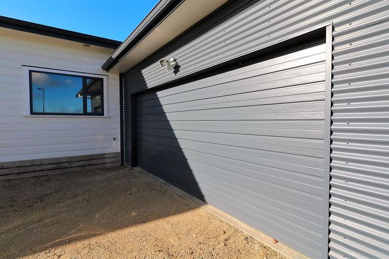 Photo of property in 5 Hartley Avenue, Carterton, 5713
