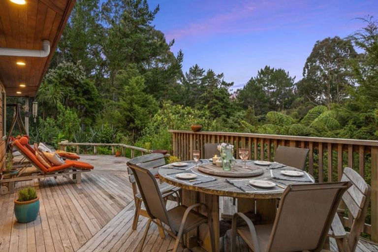 Photo of property in 70 Scott Road, Stanmore Bay, Whangaparaoa, 0932