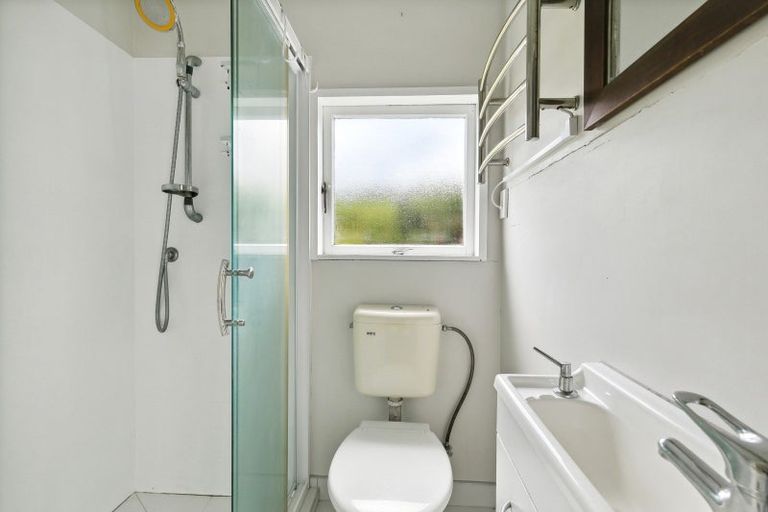 Photo of property in 109 Black Rock Road, Newlands, Wellington, 6037