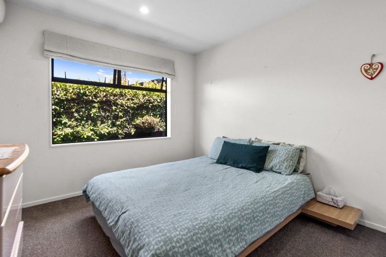 Photo of property in 15 Pohutukawa Parade, Riverhead, 0820