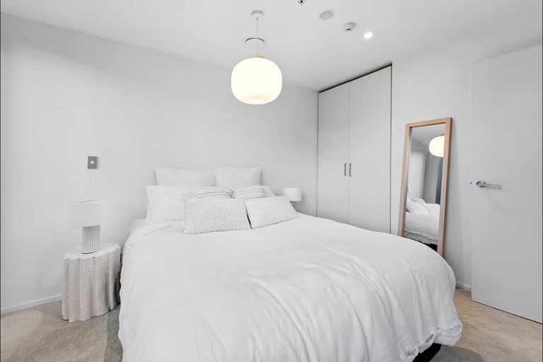 Photo of property in Queen's Residences, 201/8 Airedale Street, Auckland Central, Auckland, 1010