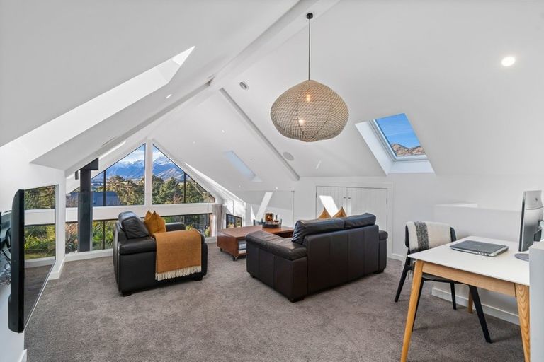 Photo of property in 3 Maude View Road, Hawea Flat, Wanaka, 9382