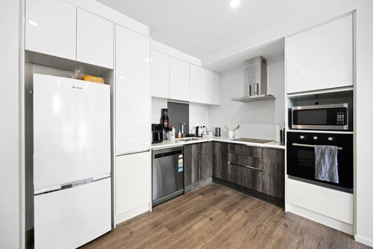 Photo of property in 16 Jaspers Way, Huntington, Hamilton, 3210