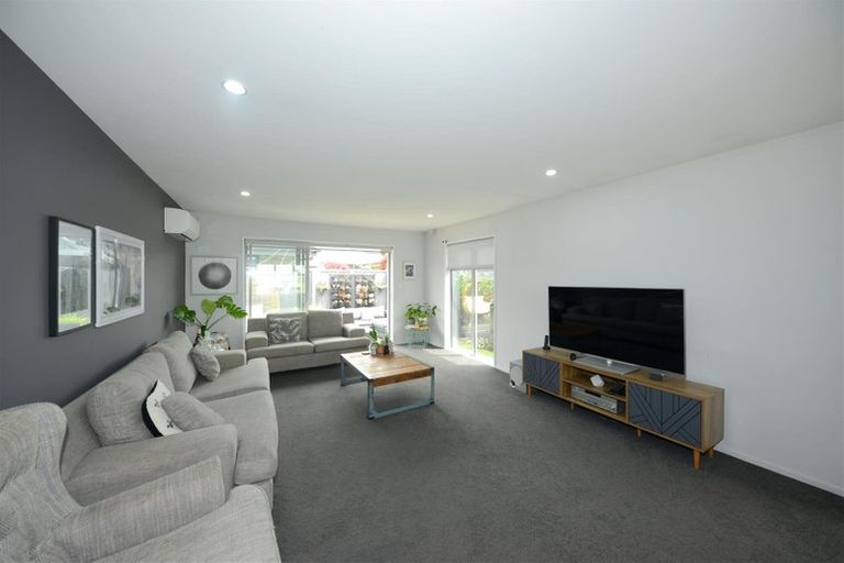 Photo of property in 2 Robb Place, Kaiapoi, 7630