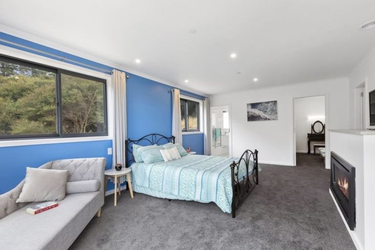 Photo of property in 1331a Coast Road, Wainuiomata Coast, Wainuiomata, 5373