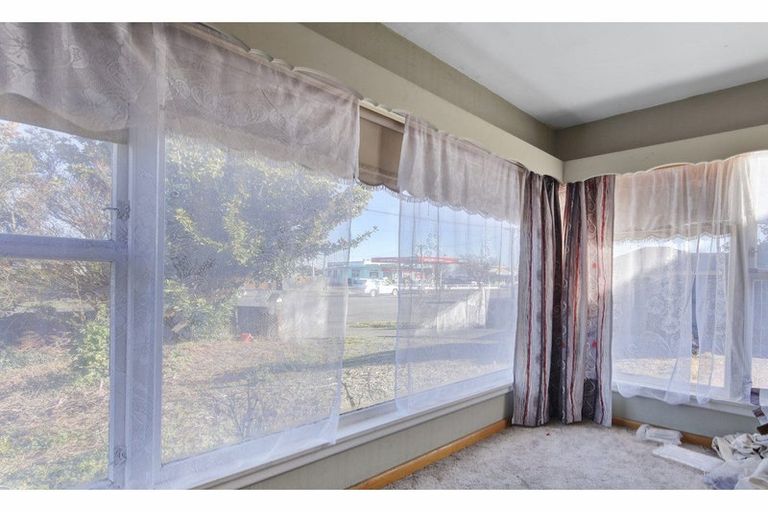 Photo of property in 262 Burwood Road, Burwood, Christchurch, 8083