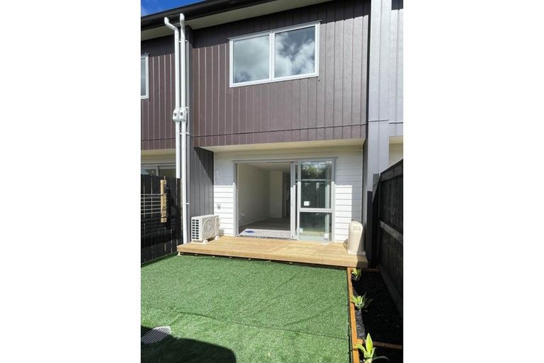 Photo of property in 24 Mili Way, Ranui, Auckland, 0612