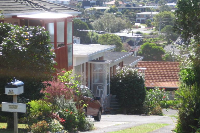 Photo of property in 2/7 Newhaven Terrace, Mairangi Bay, Auckland, 0630