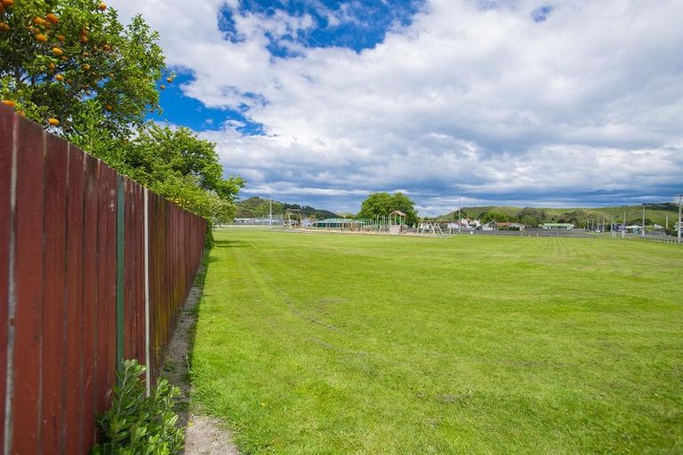 Photo of property in 153 Tyndall Road, Outer Kaiti, Gisborne, 4010