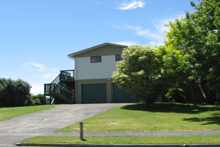 Photo of property in 5 Taihiki Road, Clarks Beach, 2122