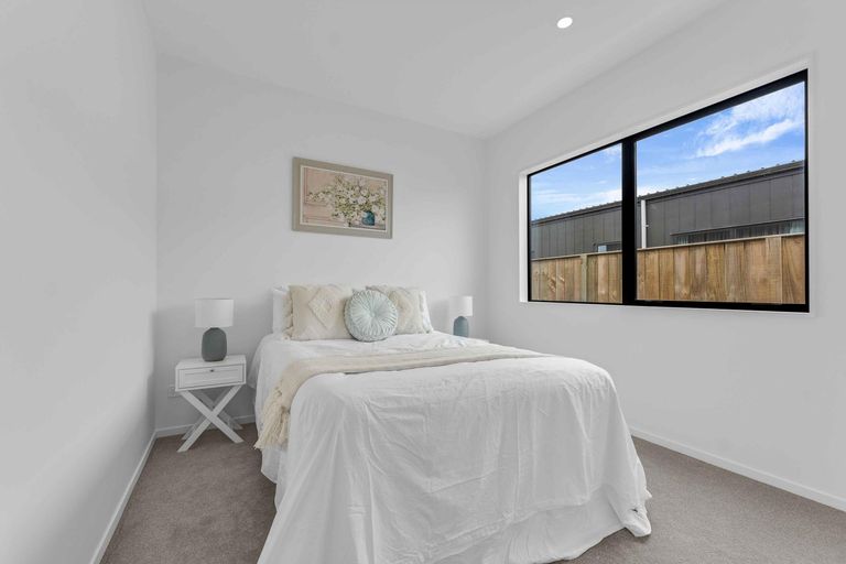 Photo of property in 73 Clarks Beach Road, Clarks Beach, 2122