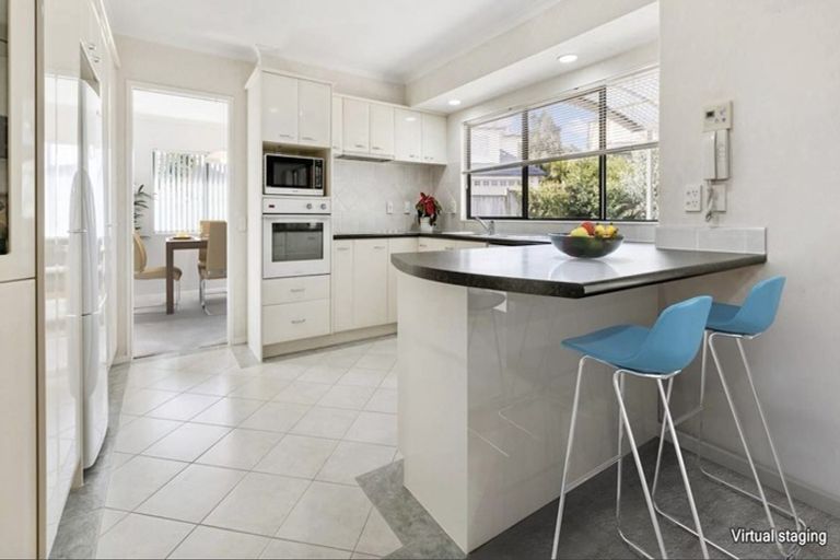 Photo of property in 5 Belsera Court, Northpark, Auckland, 2013