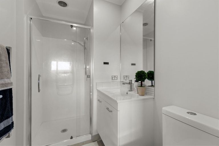 Photo of property in 13a Nellie Drive, Kumeu, 0810