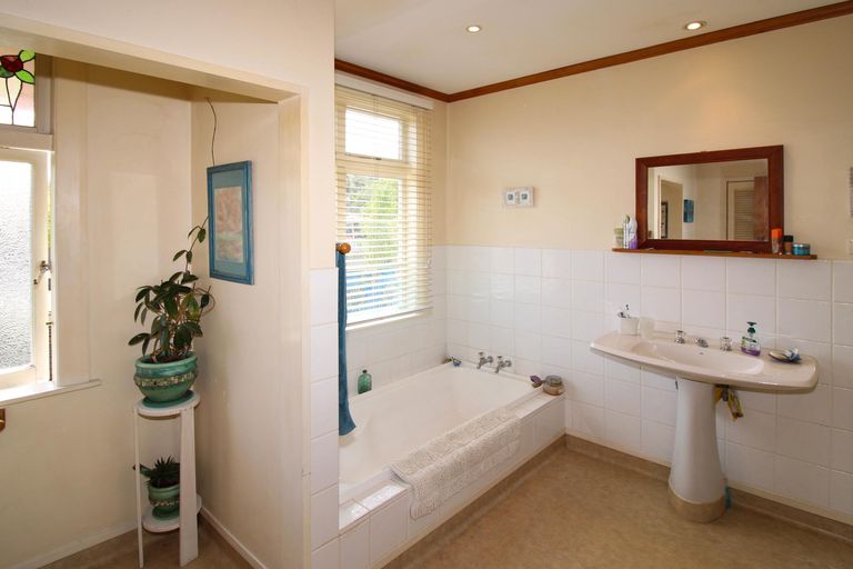 Photo of property in 87 Park Road, Carterton, 5713