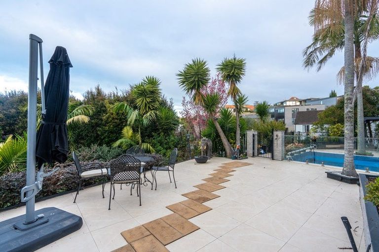 Photo of property in 27 Palmer Crescent, Mission Bay, Auckland, 1071