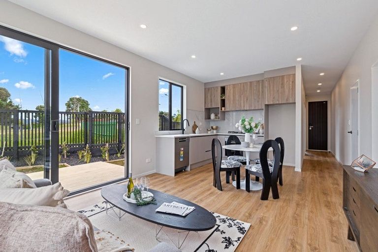 Photo of property in 1 Puhikawa Street, Massey, 0614