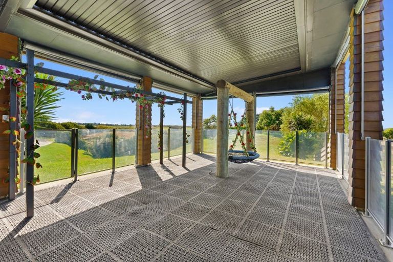 Photo of property in 191 Harakeke Road, Te Horo, Otaki, 5581
