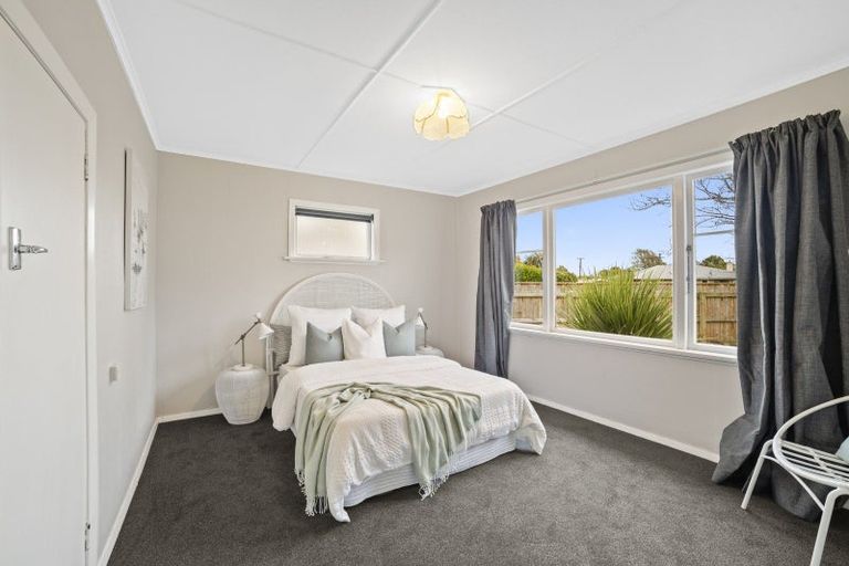 Photo of property in 19 Hobson Street, Levin, 5510