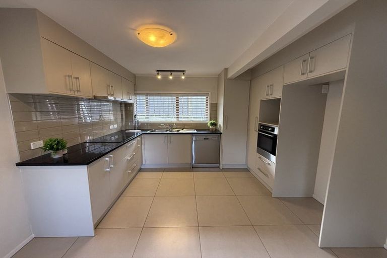 Photo of property in 12 Everard Avenue, Army Bay, Whangaparaoa, 0930