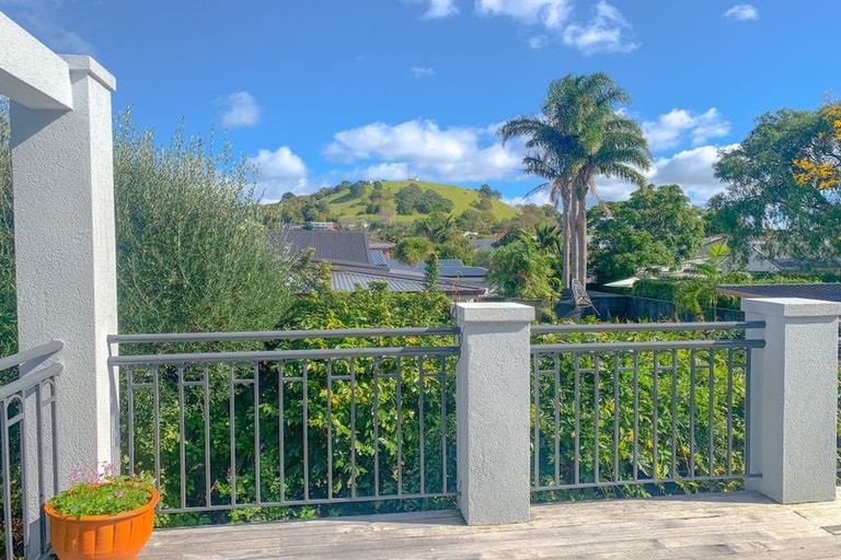 Photo of property in 15 Cambridge Terrace, Devonport, Auckland, 0624