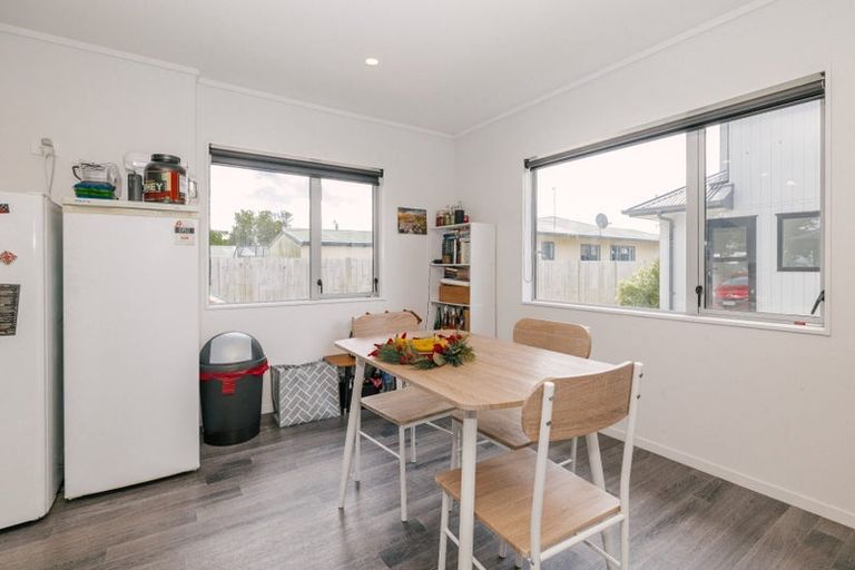 Photo of property in 962a Tremaine Avenue, Roslyn, Palmerston North, 4414