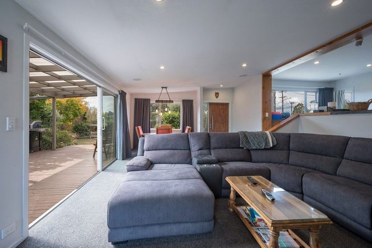 Photo of property in 1 Bird Lane, Wakefield, 7025