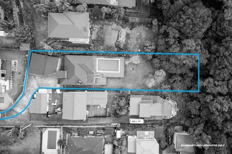 Photo of property in 40 Pupuke Road, Hillcrest, Auckland, 0627