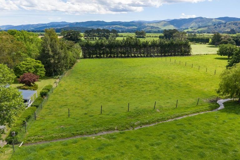 Photo of property in 225 Chester Road, West Taratahi, Carterton, 5791