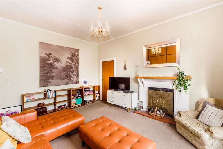 Photo of property in 17 Beach Road, Paekakariki, 5034