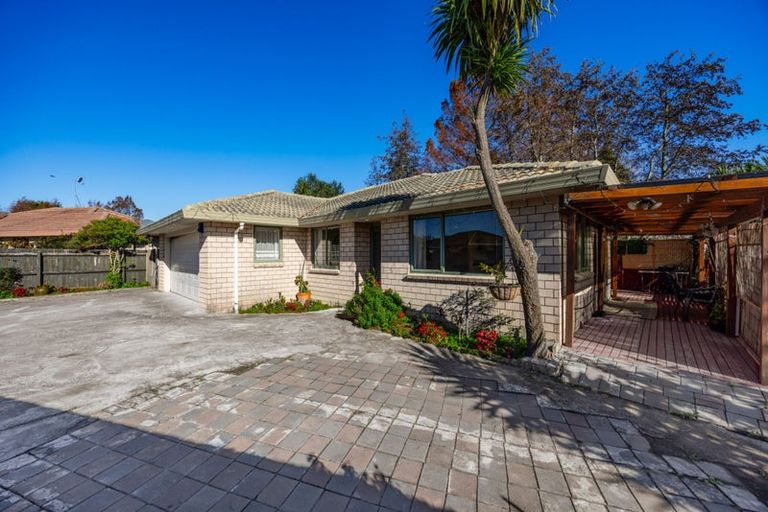 Photo of property in 14 Scotts Field Drive, Takanini, 2112