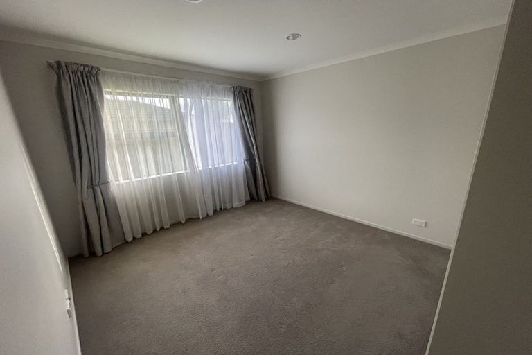 Photo of property in 23 Manene Street, Wattle Downs, Auckland, 2103