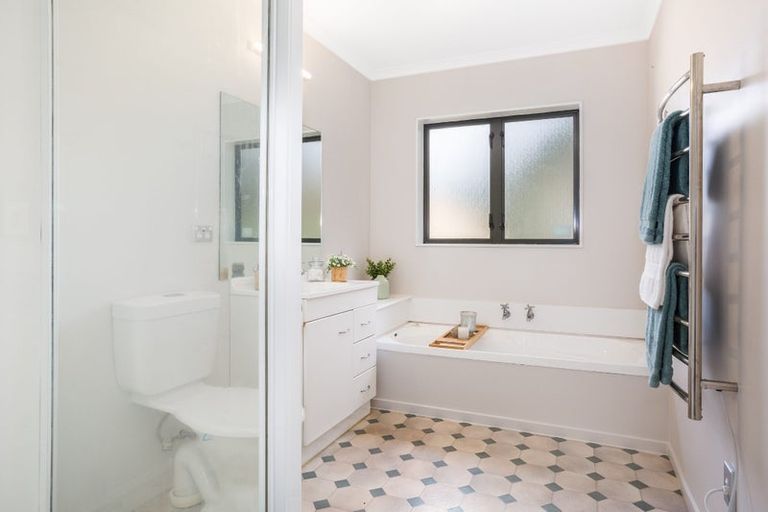 Photo of property in 39a Apple Terrace, Ranui, Porirua, 5024