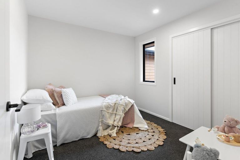 Photo of property in 7 Chisholm Place, Carterton, 5713