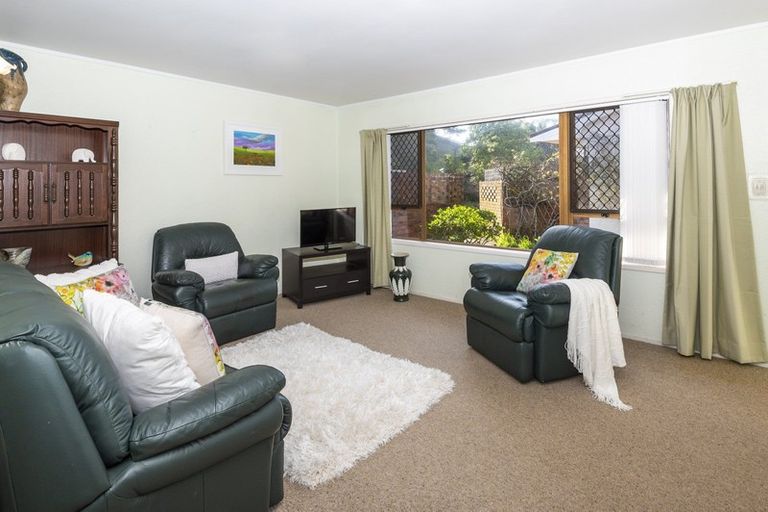 Photo of property in 3/83 Uxbridge Road, Cockle Bay, Auckland, 2014