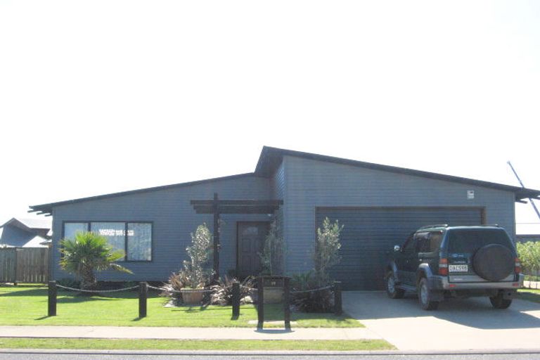 Photo of property in 19 Seascape Avenue, Whitianga, 3510