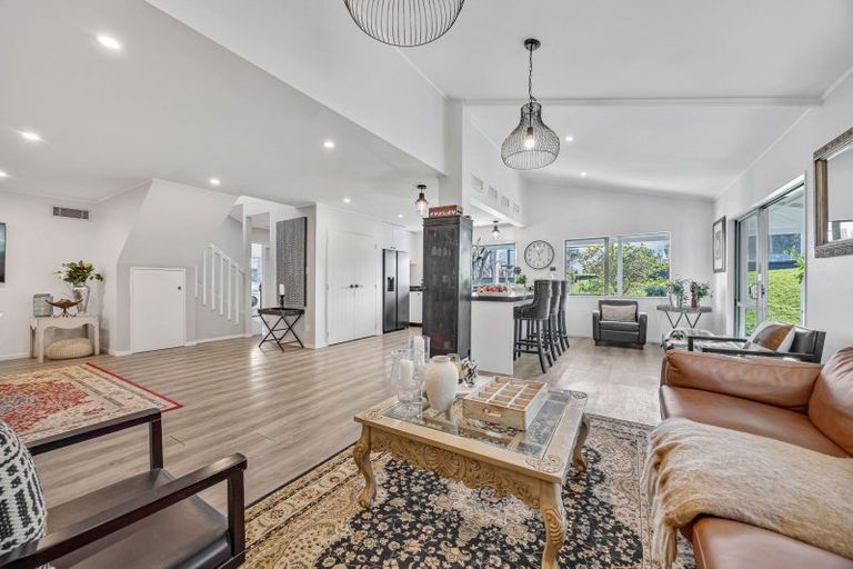 Photo of property in 16 Potts Road, Whitford, Howick, 2571