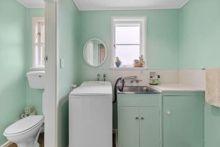 Photo of property in 3205 South Head Road, South Head, Helensville, 0874