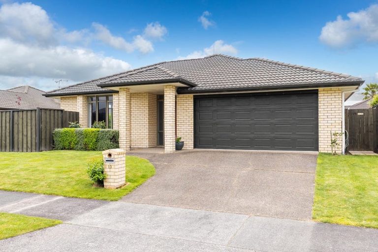 Photo of property in 13 Winchester Place, Rototuna North, Hamilton, 3210