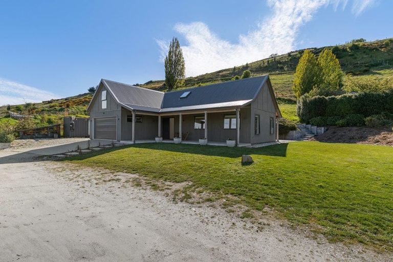 Photo of property in 8 Trench Hill Road, Frankton, Queenstown, 9371