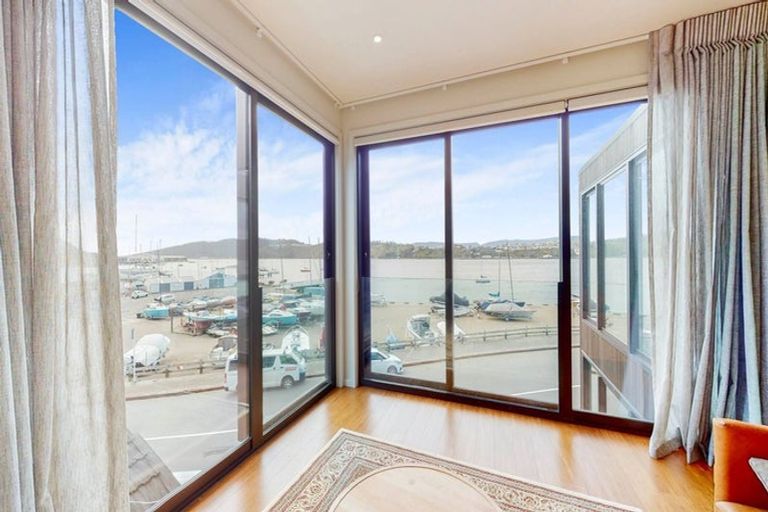 Photo of property in 460 Evans Bay Parade, Hataitai, Wellington, 6021