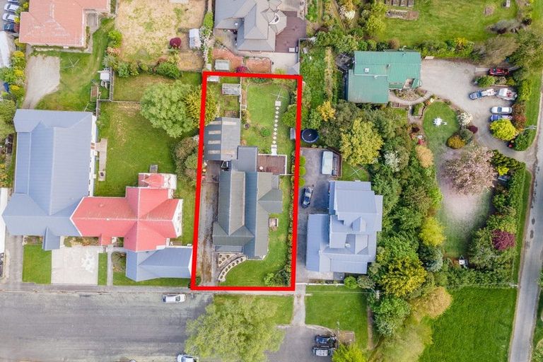 Photo of property in 10 Rock Street, East Gore, Gore, 9710