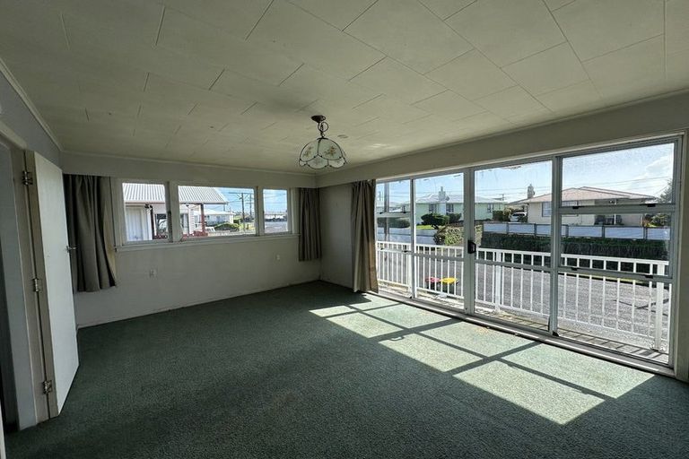 Photo of property in 34 Watene Crescent, Waitara, 4320