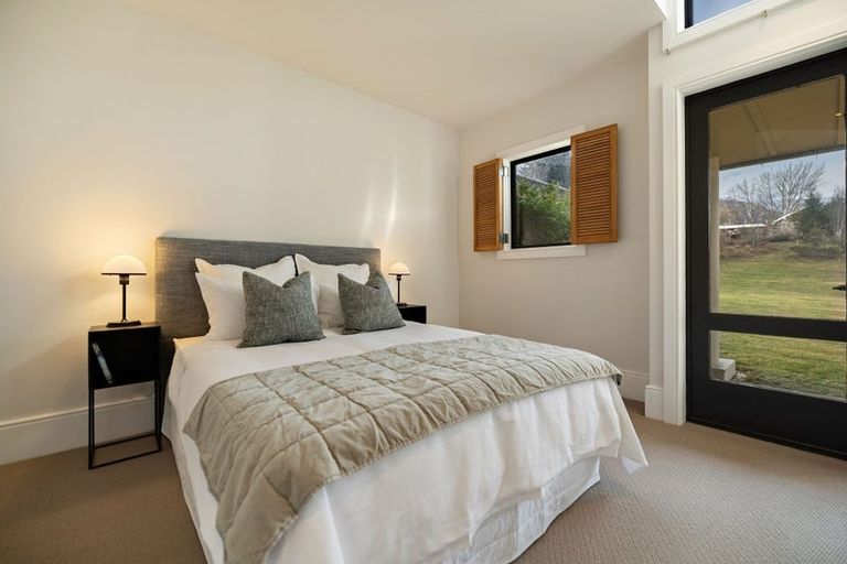 Photo of property in 42 Central Park Avenue, Lake Hayes, Queenstown, 9371
