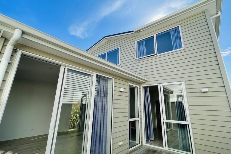Photo of property in 64 Craigs Way, Hobsonville, Auckland, 0616