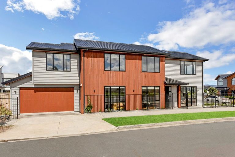 Photo of property in 2 Picnic Point Road, Hobsonville, Auckland, 0616