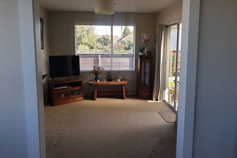 Photo of property in 1/394 Yaldhurst Road, Russley, Christchurch, 8042